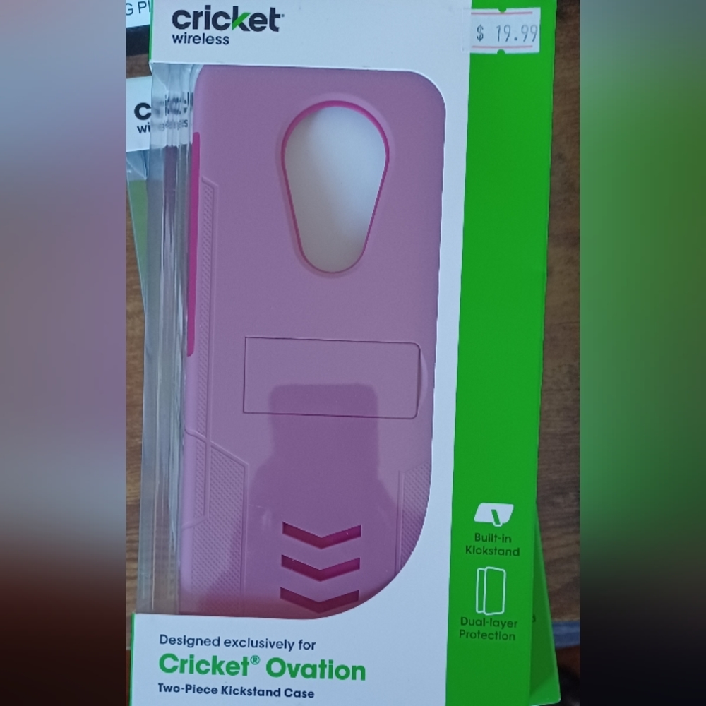 Cricket Ovation pink two piece Kickstand case